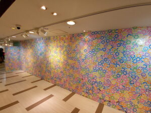 壁一面にコメント書いた紙が!